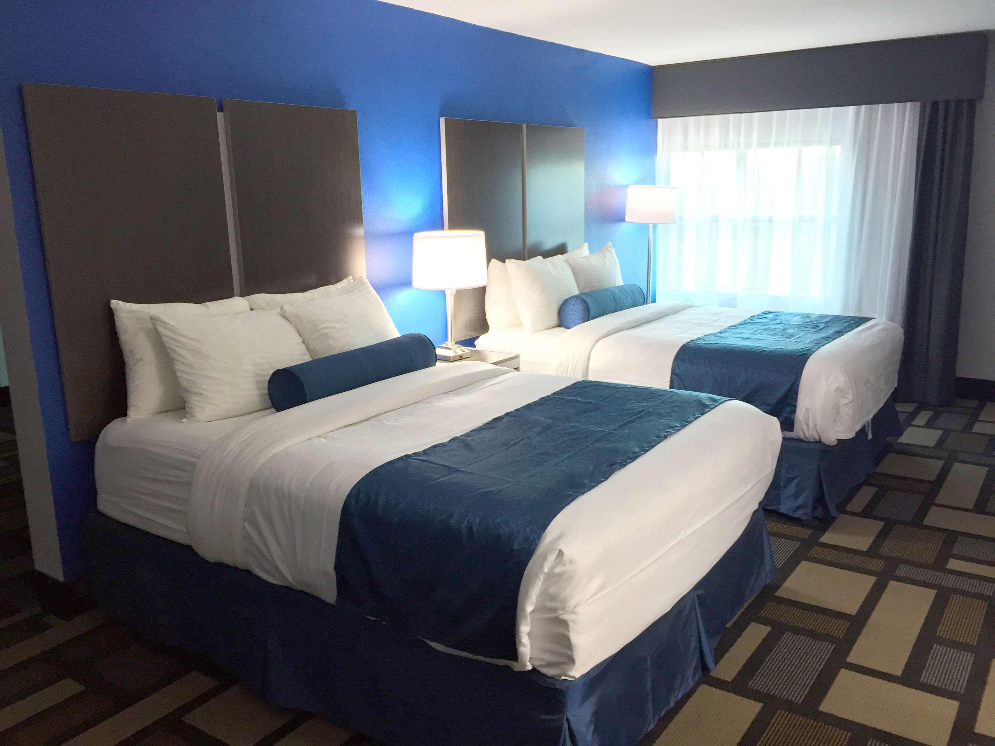 Best Western Plus Birmingham Inn & Suites Exterior photo