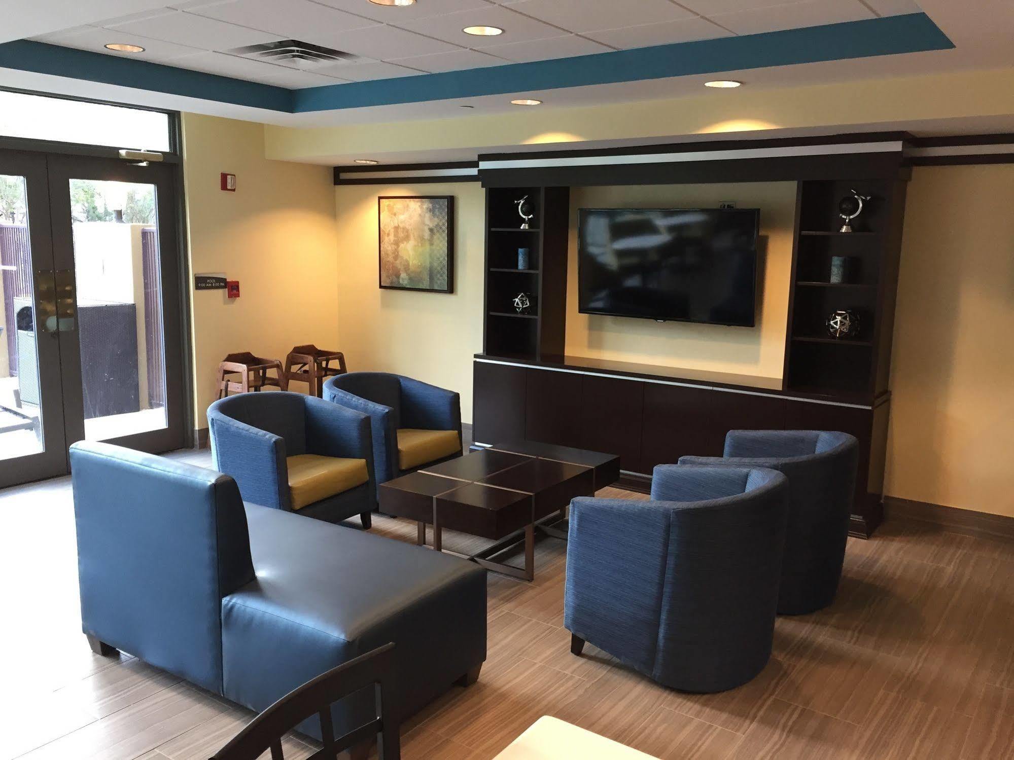 Best Western Plus Birmingham Inn & Suites Exterior photo